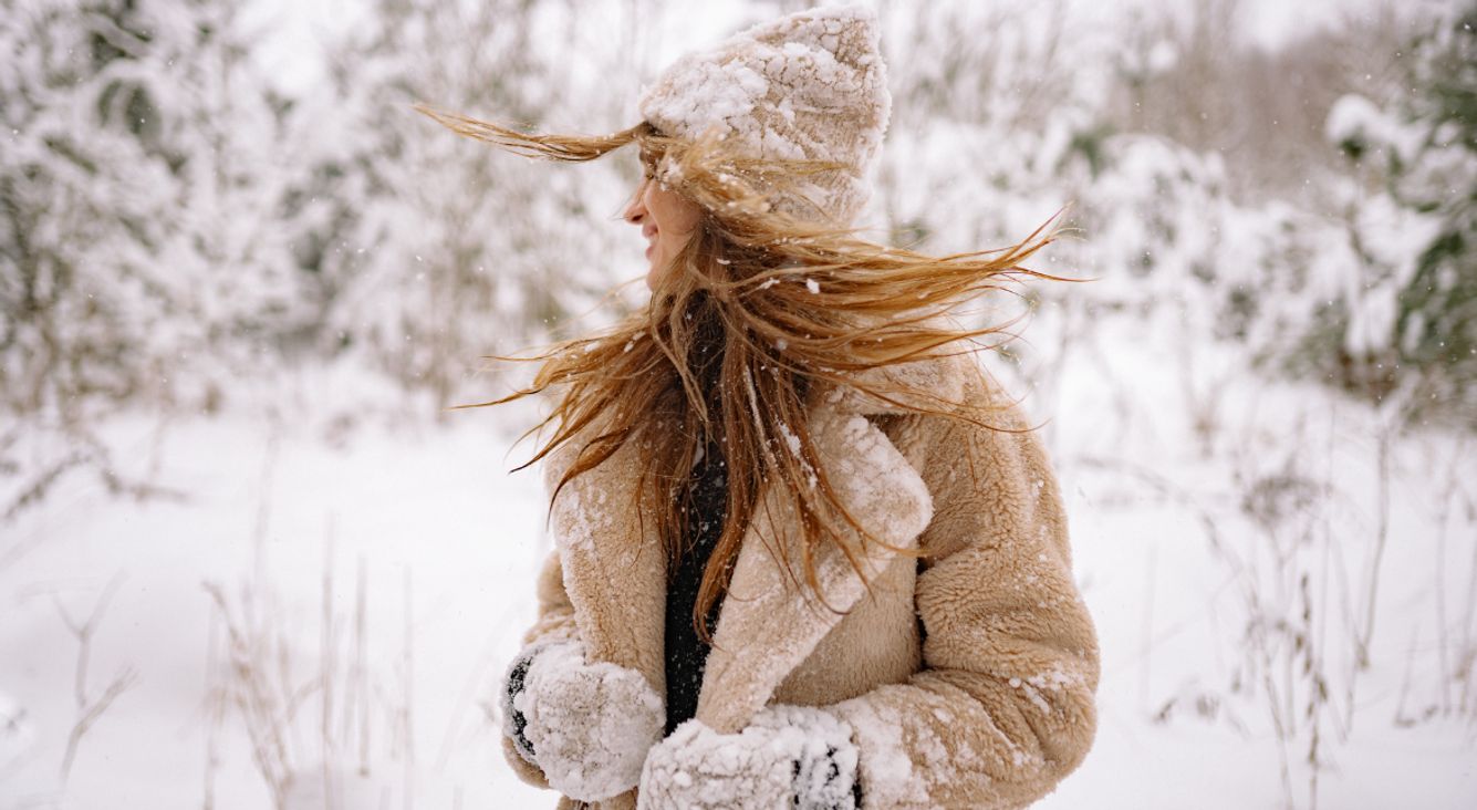 Frau im Schnee