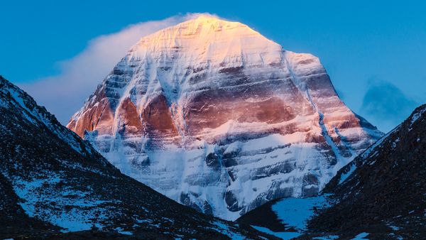 Der Mount Kailash in Tibet vor blauem Himmel - Foto: canva.com