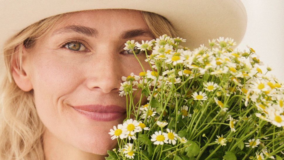 Frau mit Blumen